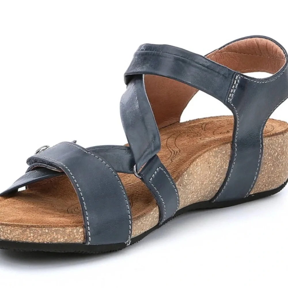 Taos Universal Sandals 39 Like New - Picture 2 of 7